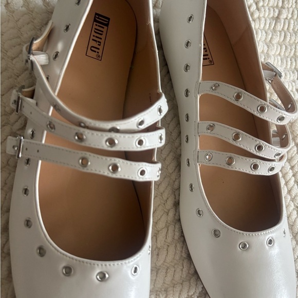 IDIFU Triple Strap White Mary Jane Flats - Picture 6 of 11